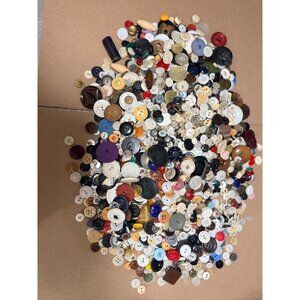 4 LB Vintage Button Lot Bakelite Metal Plastic  Sewing Craft Buttons unsorted (B